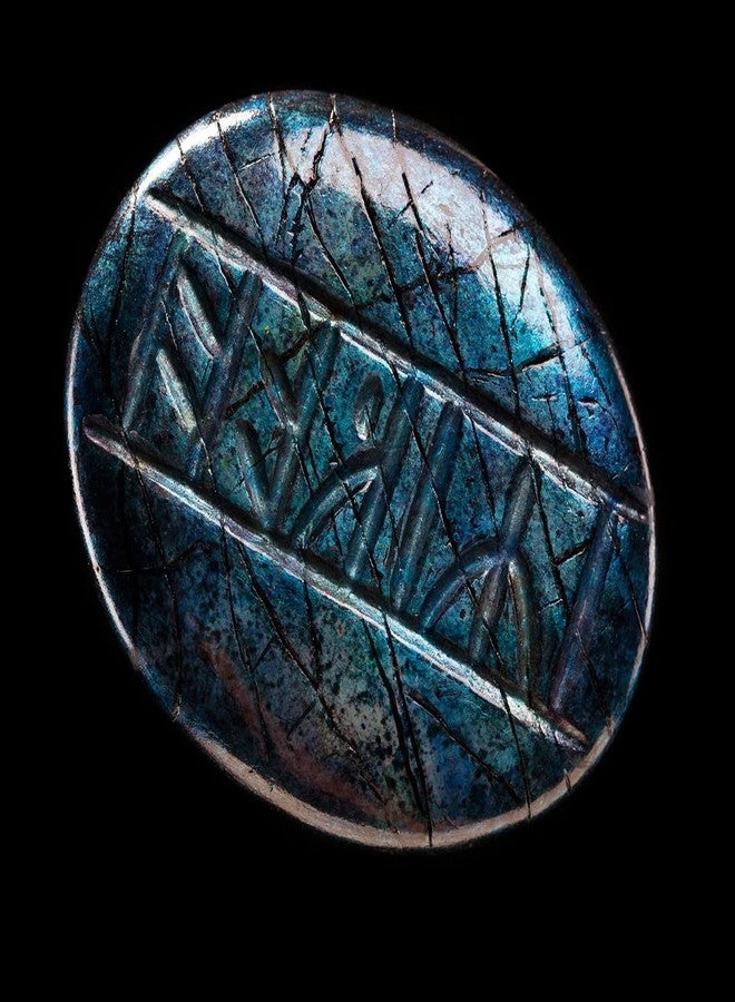 WETA Workshop Hobbit Prop Replica Kilis Rune Stone - Image 1